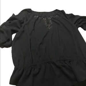 Chicos size 2 (large) top new without tags see pics